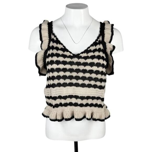 NWT SOLITAIRE Knitted Crop Top Sz Medium - Picture 1 of 3